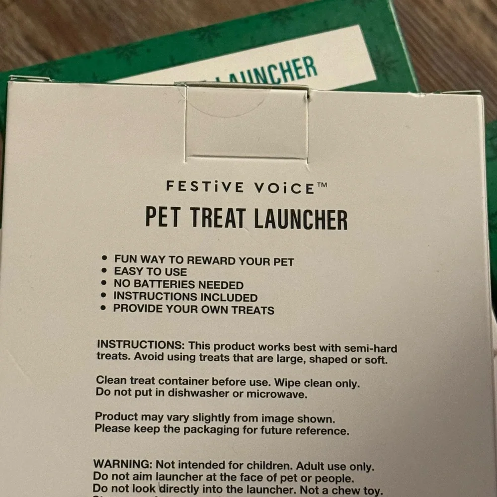 Pet Treat Launcher